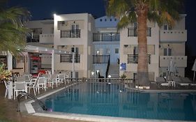 Sunshine Studios & Apartments